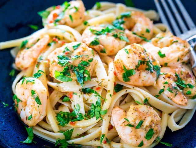 Источник: jocooks.com/recipes/italian-shrimp-bake-with-pasta