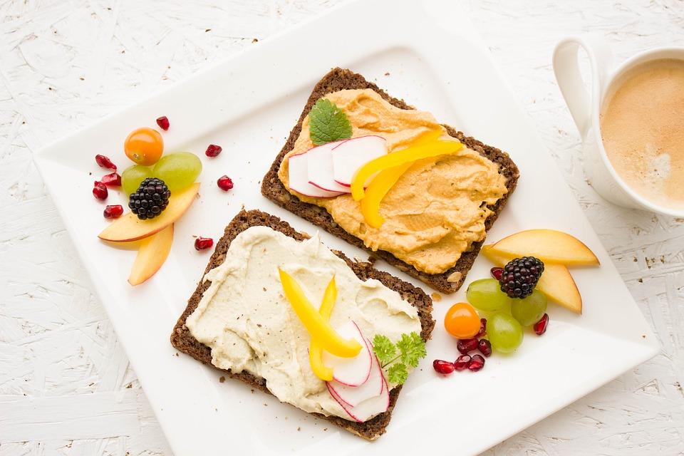 Source: pixabay.com/photos/breakfast-healthy-hummus-spread