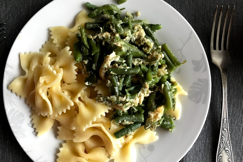 Источник: Зеленая фасоль с луком и яйцами Источник: Зеленая фасоль с луком и яйцами