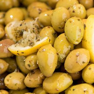 Cracked Green Olives with Lemon and Oregano Cracked Green Olives with Lemon and Oregano