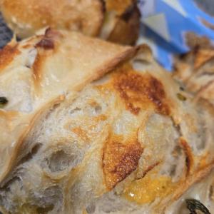 Cheesy Jalapeno Loaf